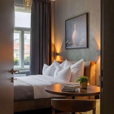 The Viaduct - Suites & More براغ المظهر الخارجي الصورة