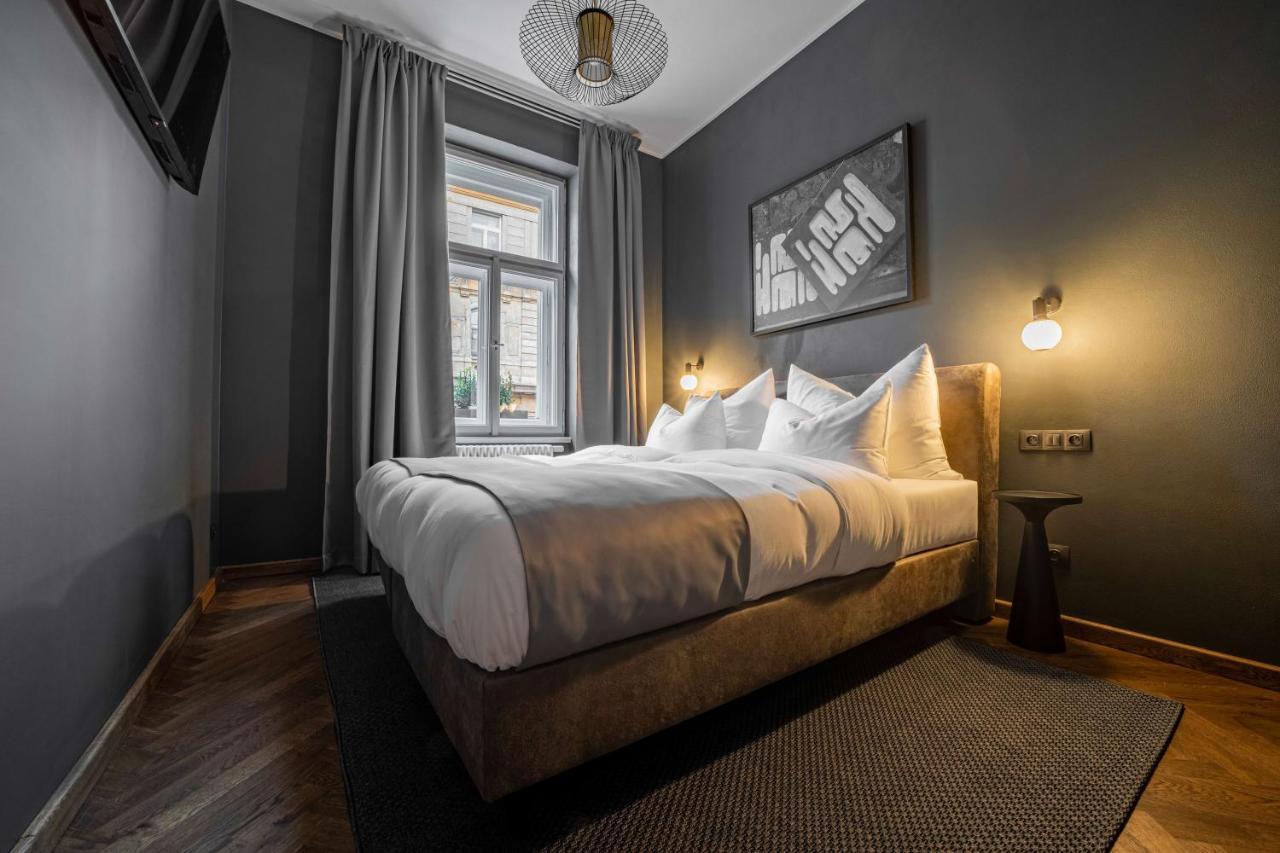The Viaduct - Suites & More براغ المظهر الخارجي الصورة