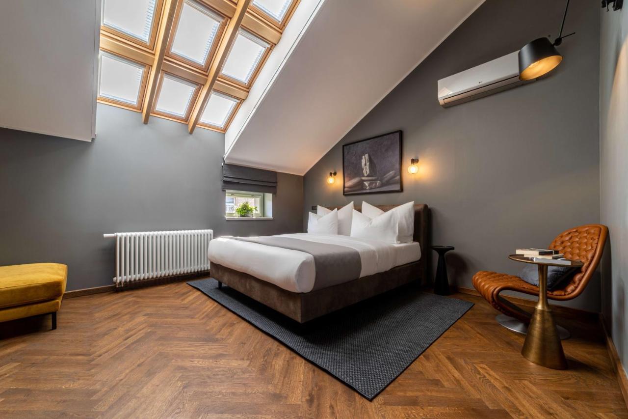 The Viaduct - Suites & More براغ المظهر الخارجي الصورة