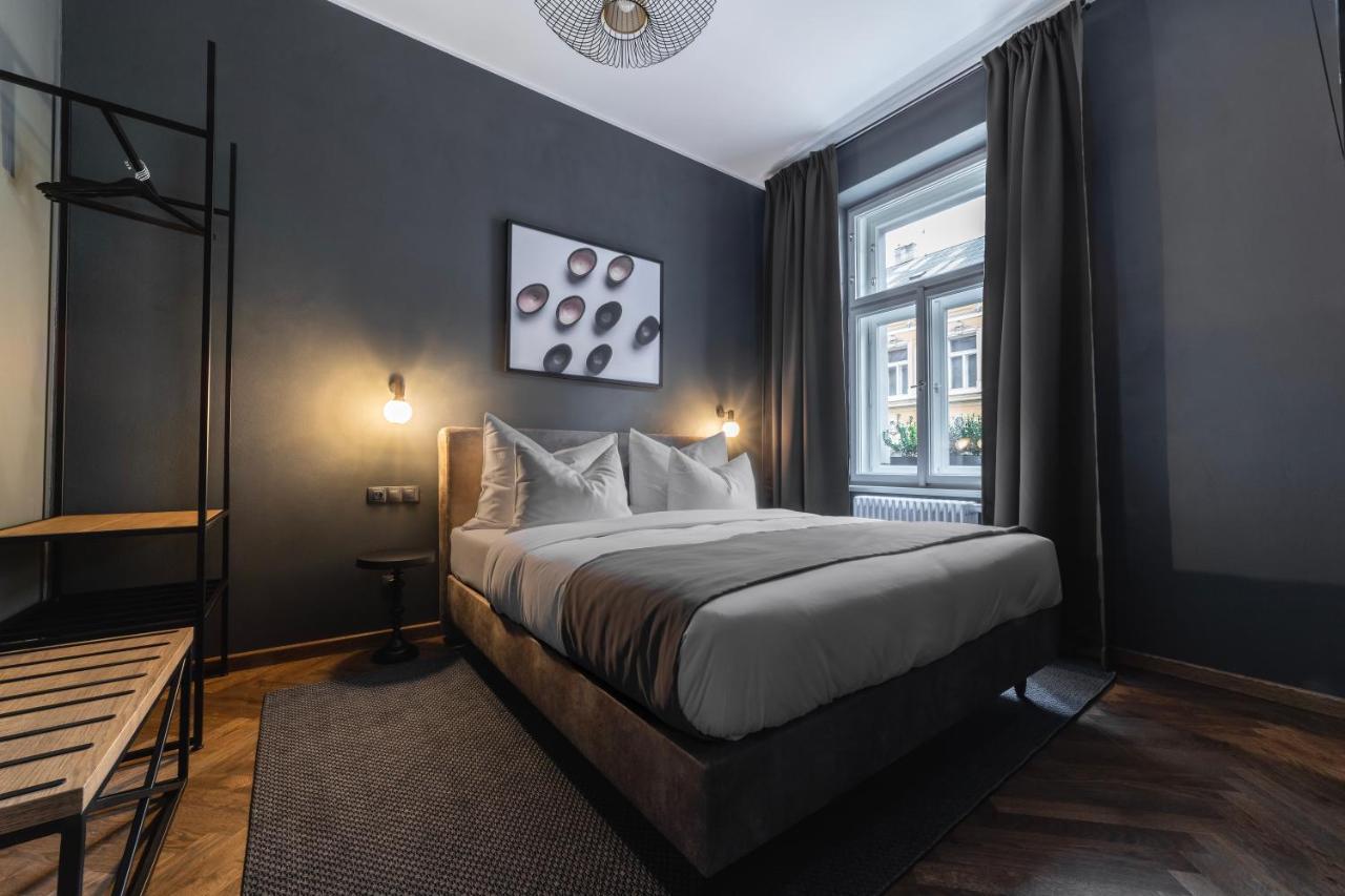 The Viaduct - Suites & More براغ المظهر الخارجي الصورة