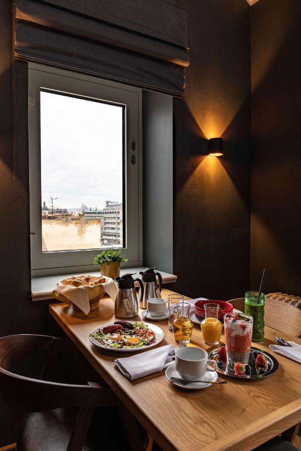The Viaduct - Suites & More براغ المظهر الخارجي الصورة