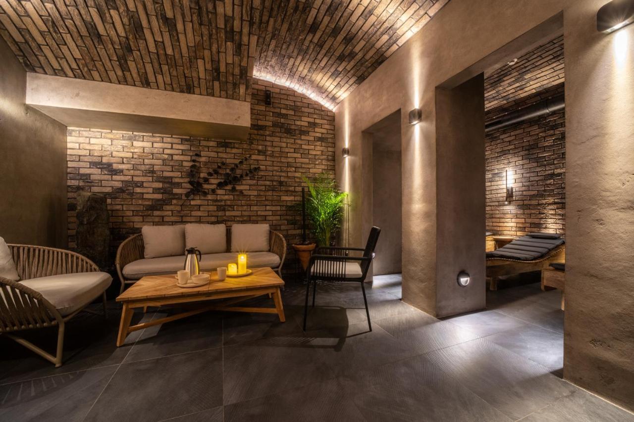 The Viaduct - Suites & More براغ المظهر الخارجي الصورة